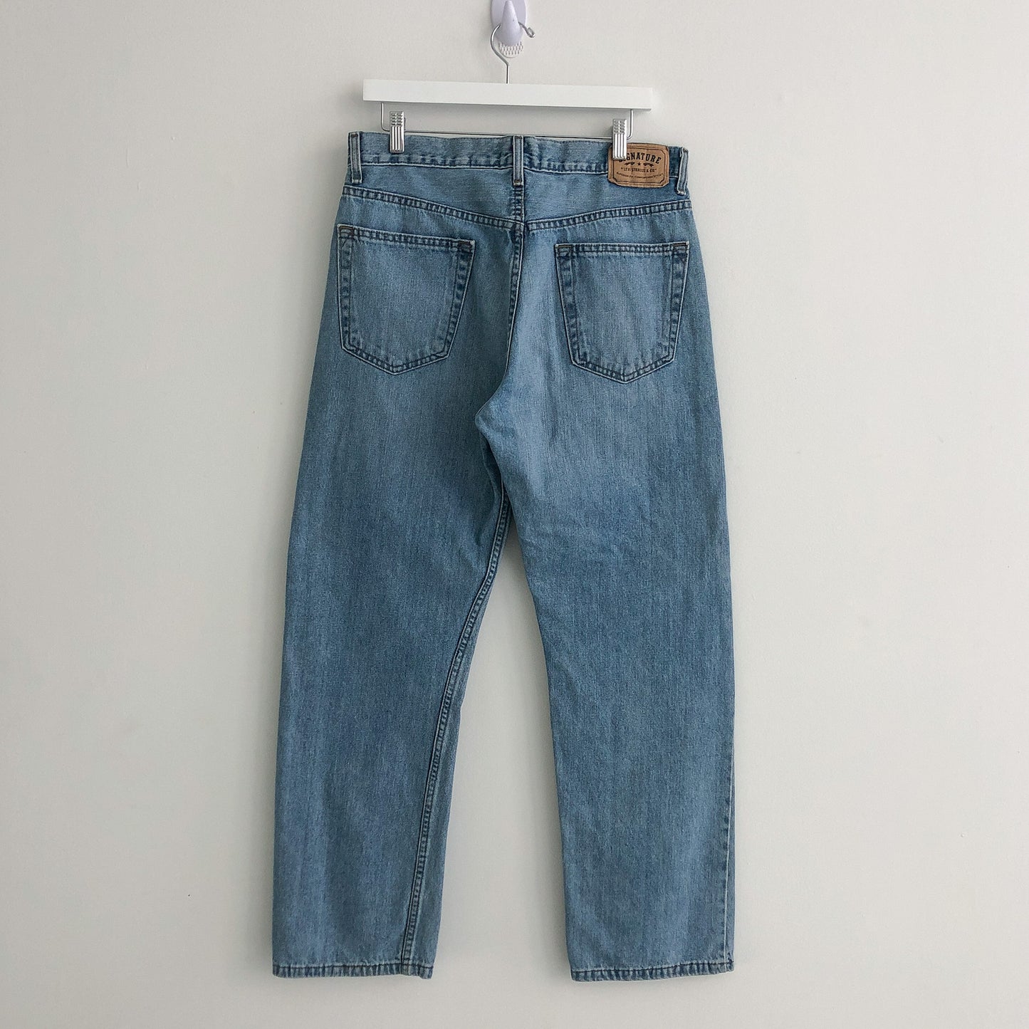 Levi's Signature Light Wash Denim Jeans